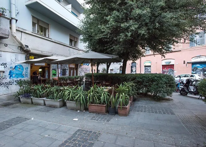 Urban Oasis Labicana With Patio 2 - Free Parking *