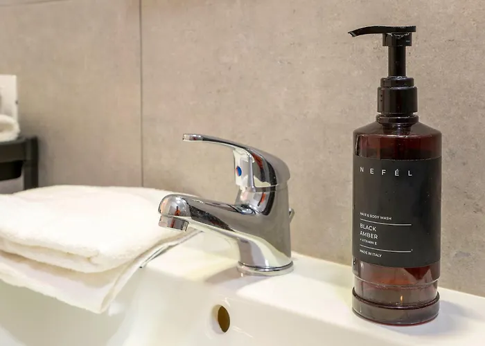 Urban Oasis Labicana With Patio 2 - Free Parking * Roma